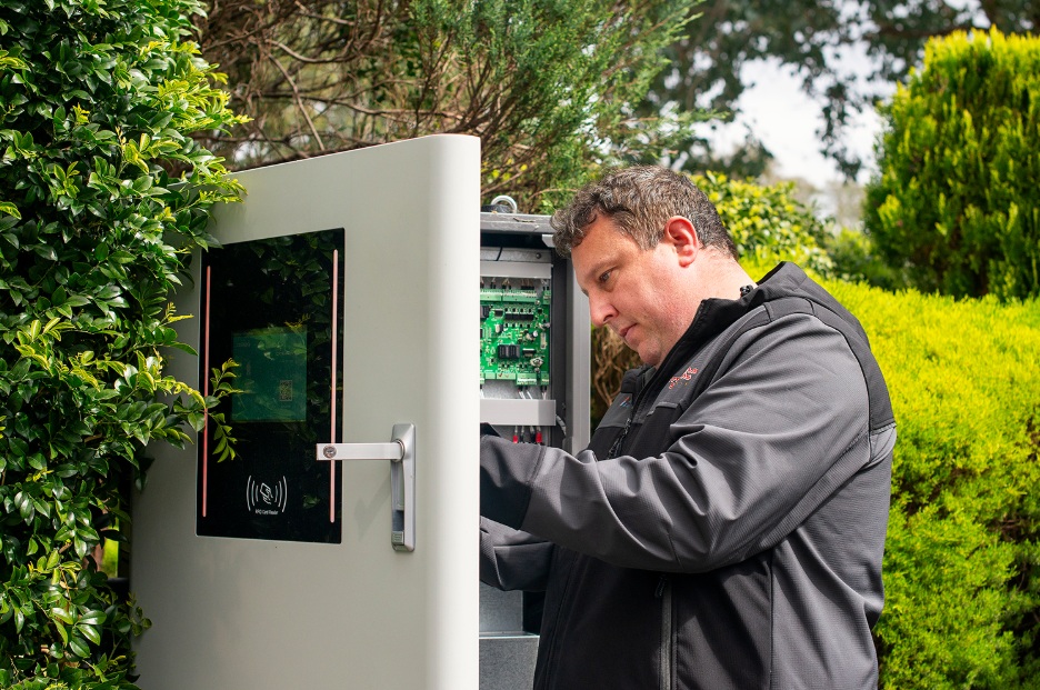 Solar, EV or Both? What Melbourne Households Should Install (And When)